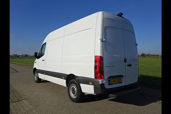 Mercedes-Benz Sprinter 317 CDI L2 H2 RWD - Euro 6 - 170 Pk - Navi - MBUX - ParkeerCamera - StoelVerwarming