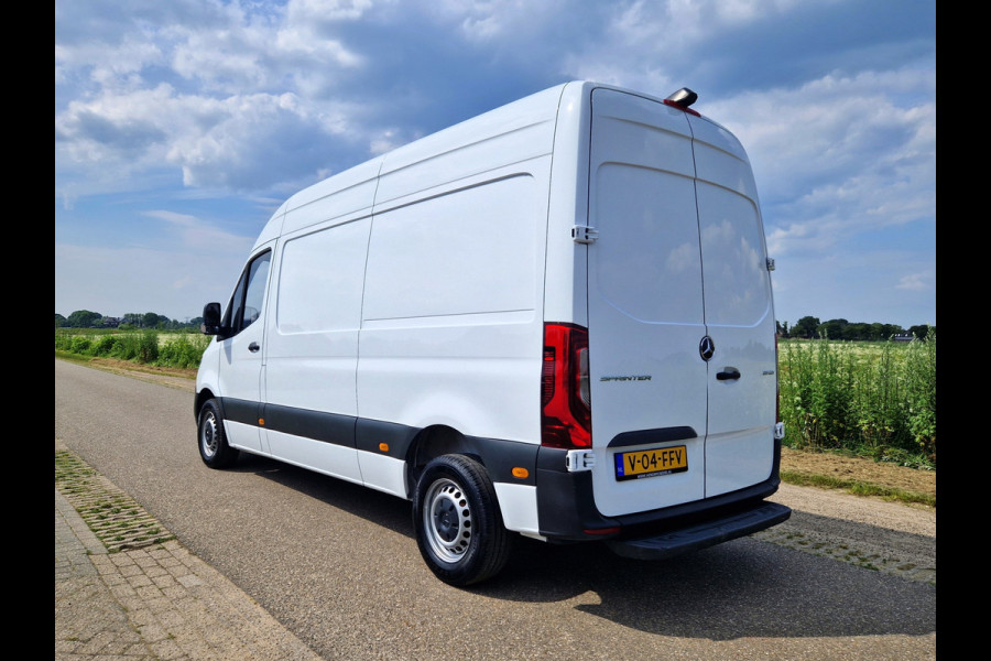 Mercedes-Benz Sprinter 211 CDI L2 H2 FWD - Euro 6 - 110 Pk - MBUX - ParkeerCamera