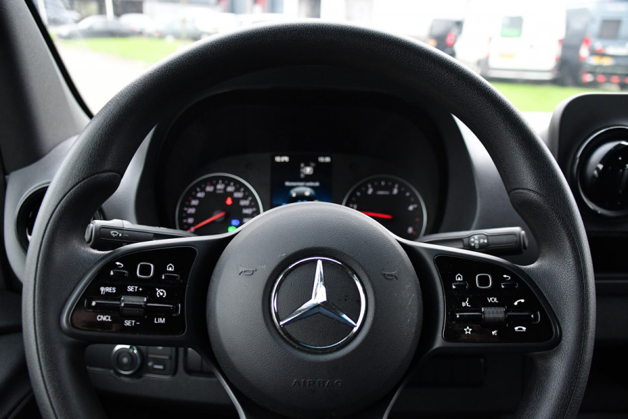 Mercedes-Benz Sprinter 317 1.9 CDI L2H2 RWD Camera, Cruise, Carplay, 170PK, Automaat, Trekhaak, LED, Stoelverwarming, UNIEK!