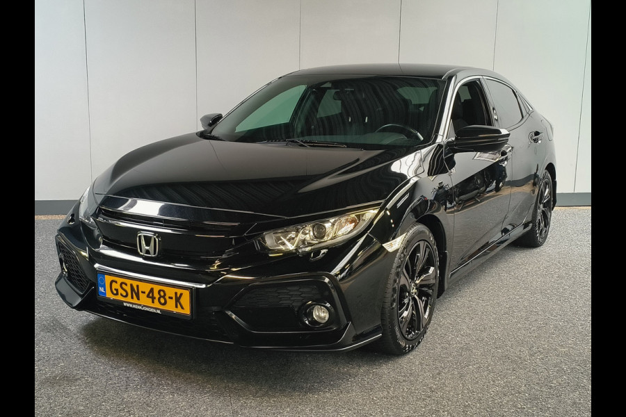 Honda Civic 1.0 i-VTEC Elegance AUTOMAAT uit 2018 Rijklaar + 12 maanden Bovag-garantie Henk Jongen Auto's in Helmond,  al 50 jaar service zoals 't hoort!