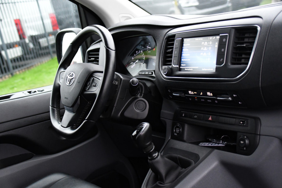 Toyota ProAce Worker 2.0 Black Edition Cruise, Sesnoren, Carplay, 122PK, Keyless, Clima, NAVI, UNIEK!