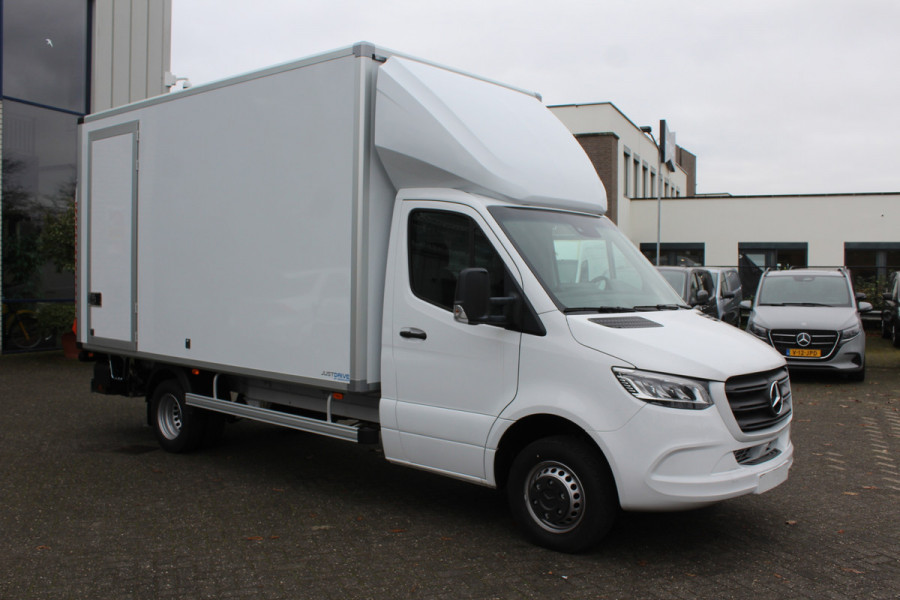 Mercedes-Benz Sprinter 519 CDI L3 Bakwagen met laadklep Dhollandia klep 1000 KG, LED, 10.25 MBUX, Geveerde stoel Distronic 5500kg