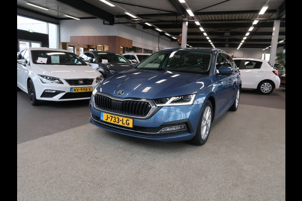 Škoda Octavia Combi 1.5 TSi 150pk First Edition KEYLESS/VIRTUAL/STOELVERW./TREKH.WEGKLAPBAAR