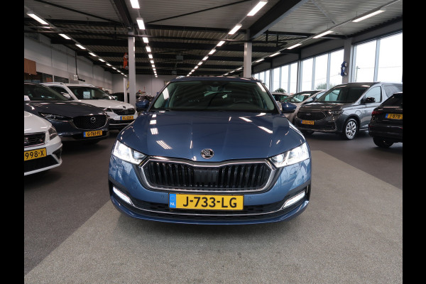 Škoda Octavia Combi 1.5 TSi 150pk First Edition KEYLESS/VIRTUAL/STOELVERW./TREKH.WEGKLAPBAAR