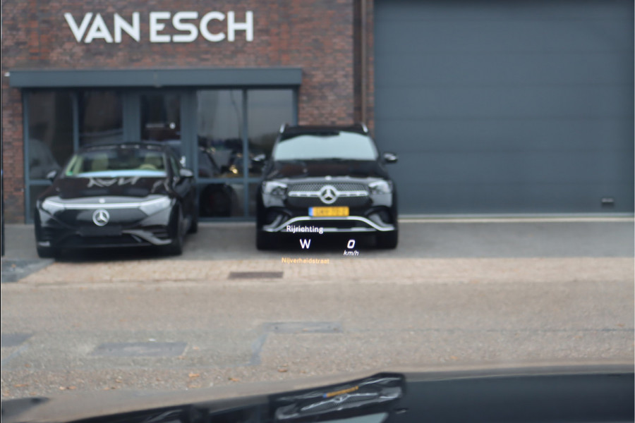 Mercedes-Benz GLC 250 d 4MATIC AMG Line Aut9 | Trekhaak | Head-up Display | Sfeerverlichting | Nightpakket | Camera | Cruise Control | Leder | Spoorassistent |