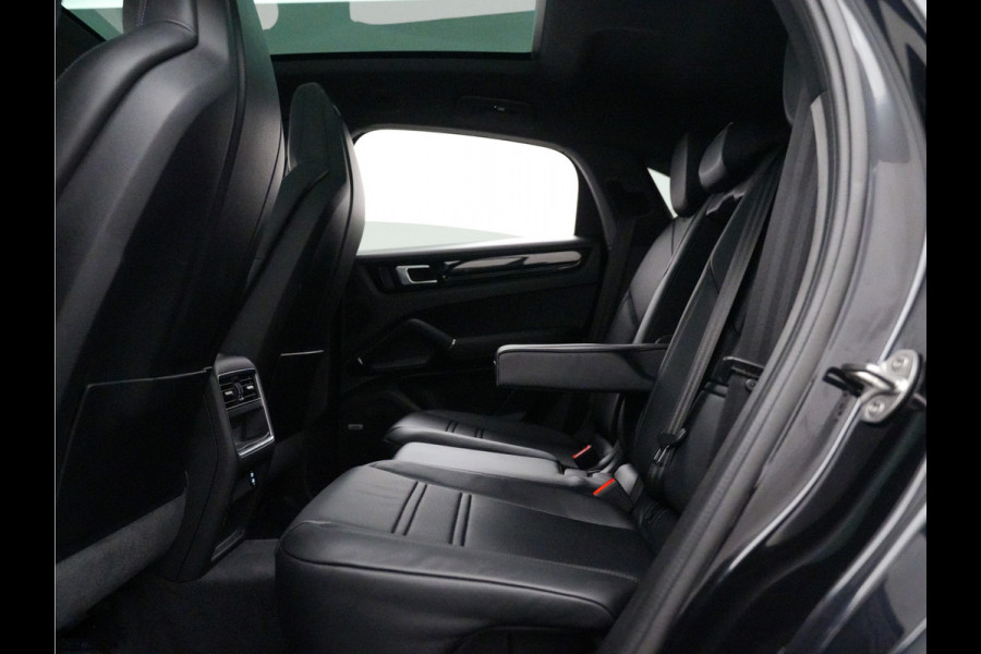 Porsche Cayenne Coupé 3.0 E-Hybrid 460pk Sport Chrono (keyless,panodak,bose,sportstoelen,matrix,360)