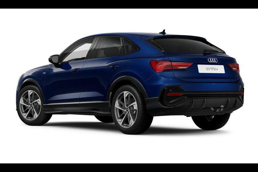 Audi Q3 Sportback 45 TFSI e S Edition 245pk | Plug in Hybrid | Komt half december binnen | Navigatie | Trekhaak | Adaptieve cruise controle | Verlengde garantie