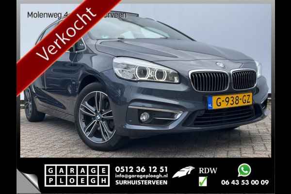 BMW 2 Serie Active Tourer 218d Luxury HUD Pano Trekhaak Leder Elek.klep VOL OPTIES!