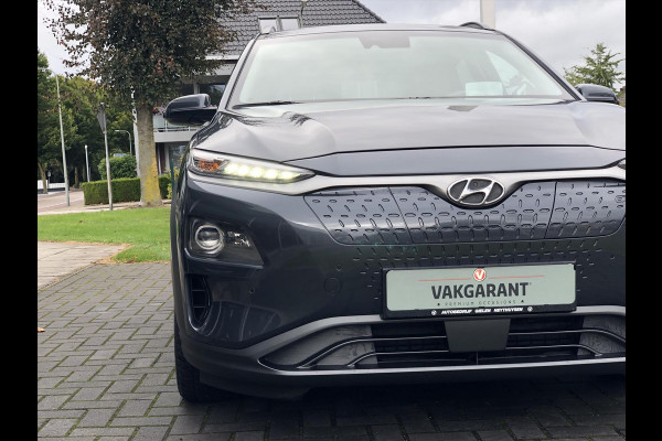 Hyundai Kona EV 64kWh 204pk Premium | Eerste eigenaar, Head up display, Parkeersensoren, Leer, Stoel + Stuurverwarming, Krell, BTW Auto