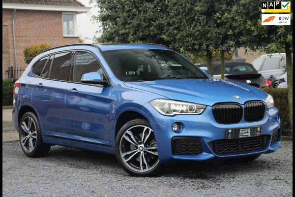 BMW X1 SDrive20i High Executive 192 PK Aut. M-Pakket Trekhaak Pano Camera 19''