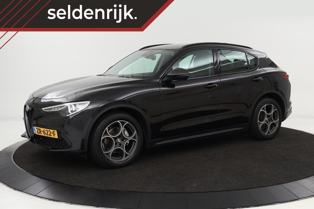 Alfa Romeo Stelvio 2.2d Super | Leder | Adaptive cruise | Camera | Xenon | Navigatie | PDC | Bluetooth | DAB | Dodehoek detectie