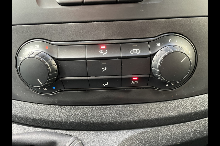 Mercedes-Benz Vito 114 CDI Extra Lang Airco - Cruise control - Navi full map - A-uitrijcamera - MF-Lederen stuurwiel - Trekhaak - Lendesteun - Bedrijfswageninrichting Sortimo - Zijschuifd.R - Tussenschot V - Imperial met trap