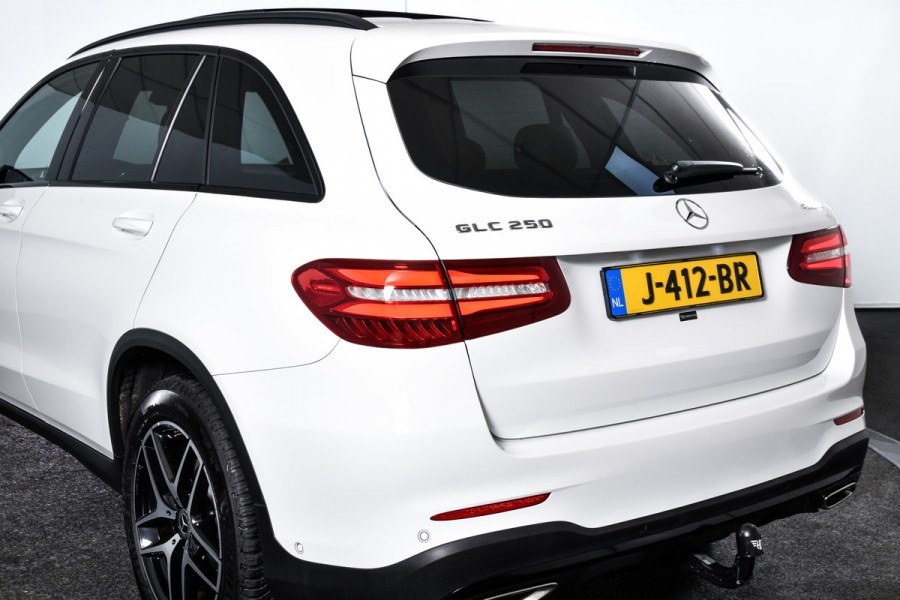 Mercedes-Benz GLC 250 4MATIC 210 PK Business Solution AMG - Orig. NL | S/K-Panodak | Cruise | Stoelverw. | Leder | Camera | PDC | NAV | Afn. Trekhaak | LM 19"|