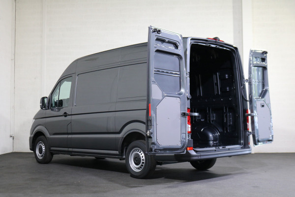 Volkswagen Crafter 2.0 TDI 177pk L3 H3 Automaat Airco Navigatie Camera Led Chauffeurstoel