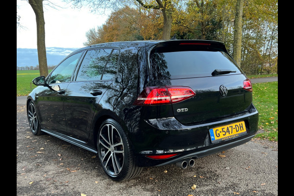 Volkswagen Golf 2.0 TDI GTD | ACC + DSG + Navi