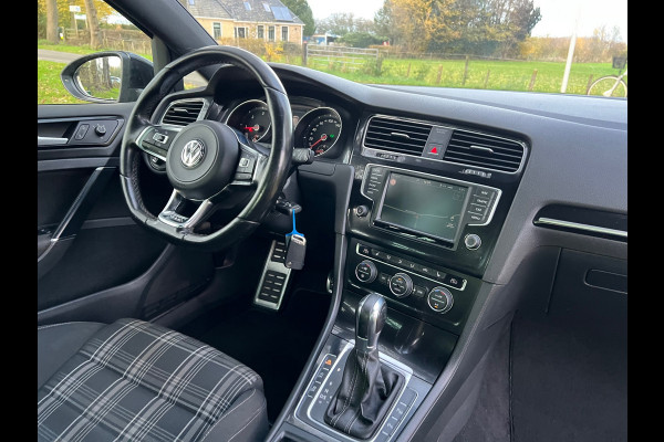 Volkswagen Golf 2.0 TDI GTD | ACC + DSG + Navi