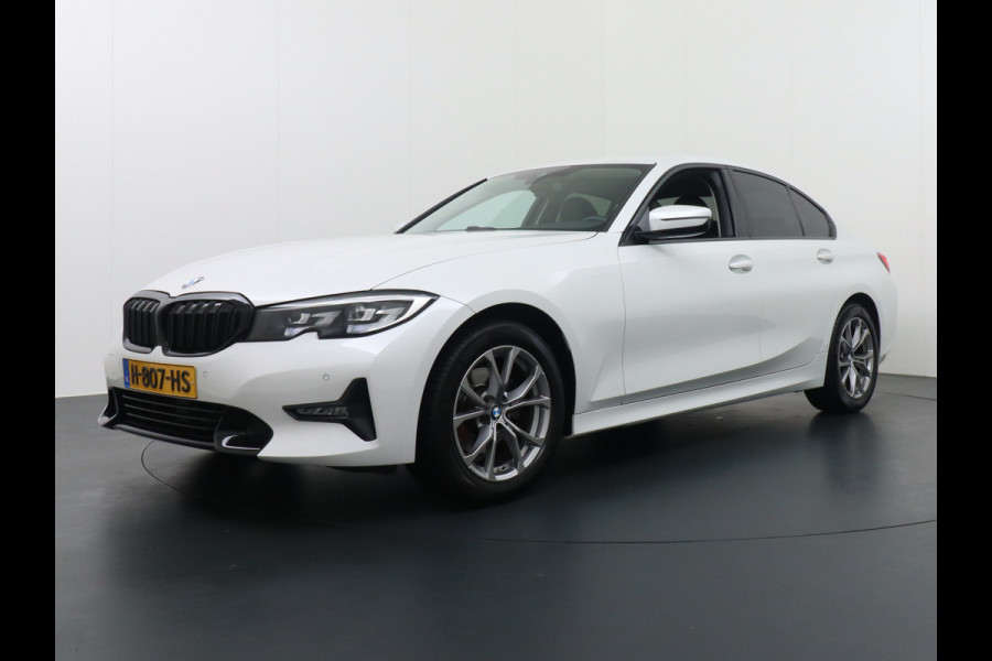 BMW 3-serie 320i Aut8 Sport Line Executive Apple Carplay Android Auto Ecc Navi-Pro Trekhaak Bluetooth Cruise Control Led Regen-Licht Sensor  Dim.Spiegel Live cockpit pro Shadow-line glans Opbergpakket