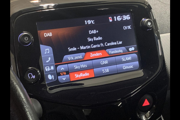 Peugeot 108 1.0 e-VTi Allure | Apple Carplay/Android Auto | Bluetooth | Achteruitrijcamera | Climate Control |