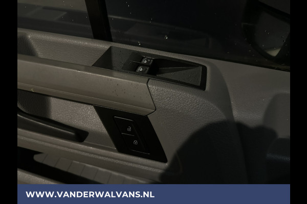 Volkswagen Crafter 2.0 TDI L3H3 L2H2 Euro6 Airco | Trekhaak | Parkeersensoren Bijrijdersbank