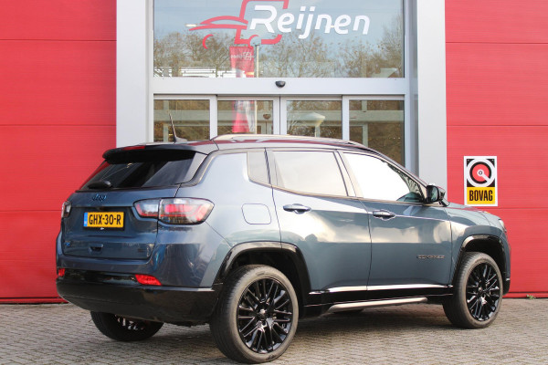 Jeep Compass 4xe S 240PK PHEV AUTOMAAT | NAVIGATIE 10,25 "TOUCHSCREEN | APPLE CARPLAY/ANDROID AUTO | ACHTERUITRIJ CAMERA | DAB+ RADIO | CLIMATE CONTROL | 19"GLOSS BLACK LICHTMETALEN VELGEN | ADAPTIVE / CRUISE CONTROL | DIGITAAL INSTRUMENTENPANEEL | LEDEREN BEKLEDING | ELEKTRISCH BEDIENBARE ACHTERKLEP | FULL LED KOPLAMPEN | LED MISTLAMPEN / BOCHTVERLICHTING | KEYLESS ENTRY & START | DRAADLOOS LADEN |