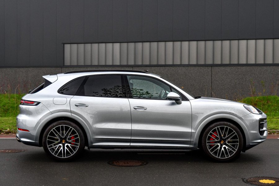 Porsche Cayenne 3.0 S E-Hybrid BTW. 177k Nw Prijs, Sport design, Pano, Sp uitl, Nightvision, Pass display, HUD, 360, Memory, ACC!