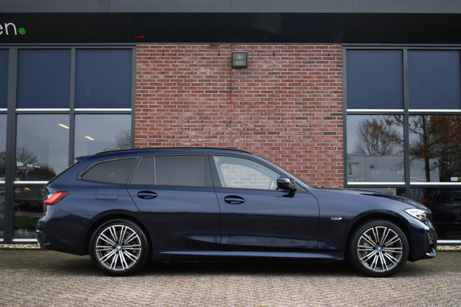 BMW 3 Serie Touring 330e xDrive M-Sport Pano Trekhaak Camera HiFi