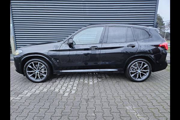 BMW X3 xDrive30e M Sport Shadow Plug In Hybrid PHEV | Panodak | Adaptive Cruise | Head Up | Lederen Sportstoelen Memory | 360 Camera | Harman Kardon | 20"L.M | Keyless |