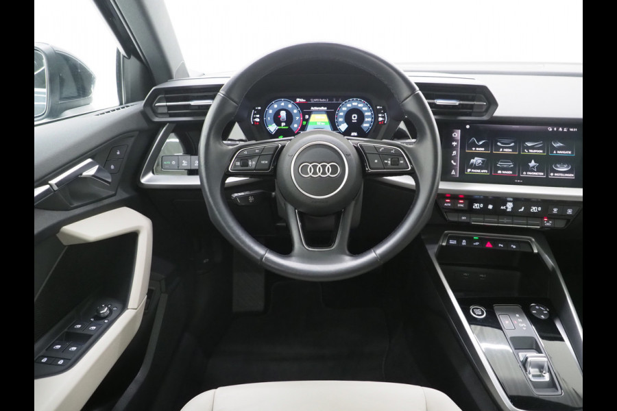 Audi A3 Sportback 40 TFSI e 204PK | Panoramadak | Leder | Keyless | Camera | DAB