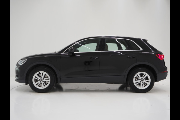 Audi Q3 45 TFSI e edition | Panoramadak | Leder | Keyless | Adaptive Cruise | Camera