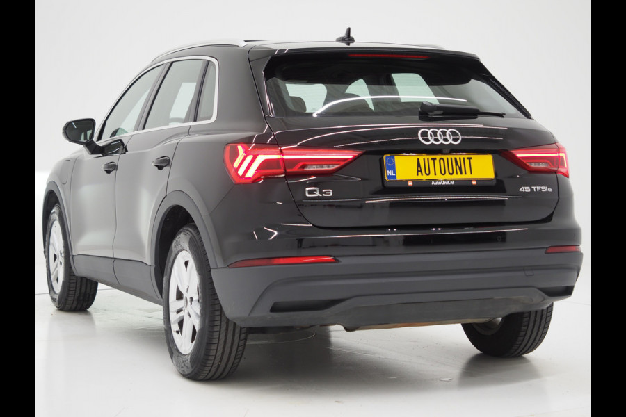 Audi Q3 45 TFSI e edition | Panoramadak | Leder | Keyless | Adaptive Cruise | Camera