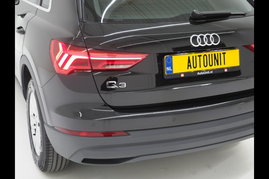 Audi Q3 45 TFSI e edition | Panoramadak | Leder | Keyless | Adaptive Cruise | Camera