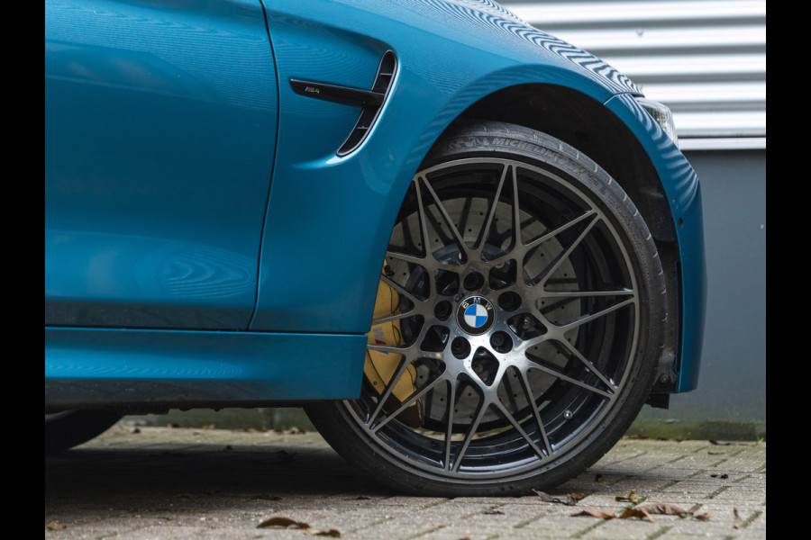 BMW 4 Serie Cabrio M4 Competition - Individual "Malediven Metallic" - Carbon Brakes