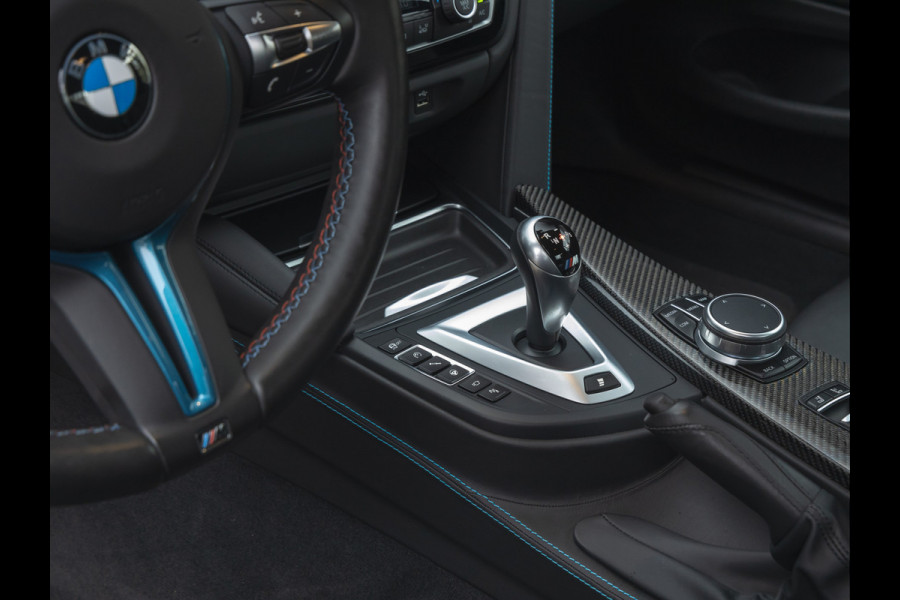 BMW 4 Serie Cabrio M4 Competition - Individual "Malediven Metallic" - Carbon Brakes