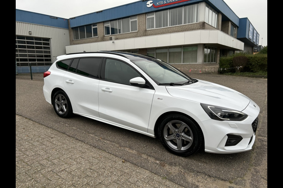 Ford FOCUS Wagon 1.5 EcoBoost ST Line Panodak Automaat