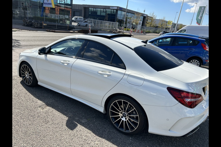 Mercedes-Benz CLA-Klasse 180 Business Solution AMG Panodak