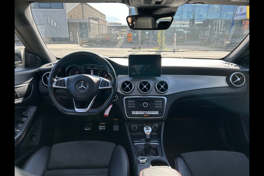 Mercedes-Benz CLA-Klasse 180 Business Solution AMG Panodak