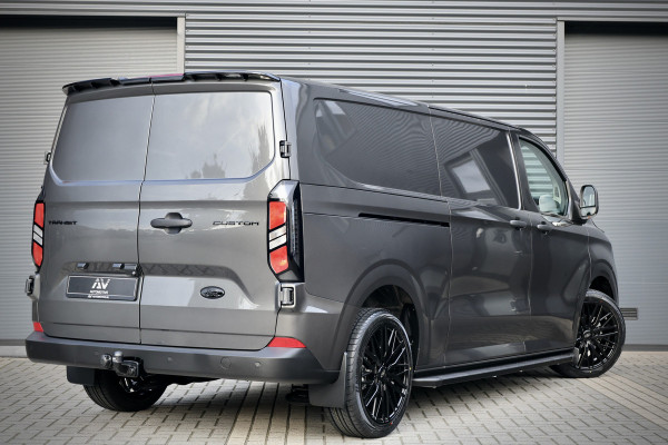 Ford Transit Custom 320 2.0 TDCI 170PK L2H1 AUT | ACC | Blind Spot | Camera | Lane Assist | Stoelverwarming | CarPlay | L+R Schuifdeur | Navigatie | Raptor Edition | Trekhaak | 3-Zitter | Verlengde fabrieksgarantie tot 09-2029