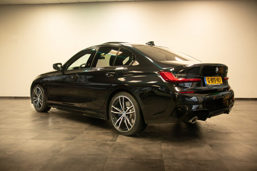 BMW 3-serie 330e High Executive M-Sport+ Head-up Laser-led Schuif/kanteldak 19"lmv 2 Jaar garantie mogelijk* ( vraag naar de voorwaarde)