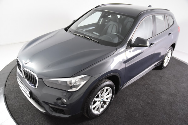 BMW X1 sDrive16d BMW X1 S-drive *Navigatie*Leer*Stoelverwarming*