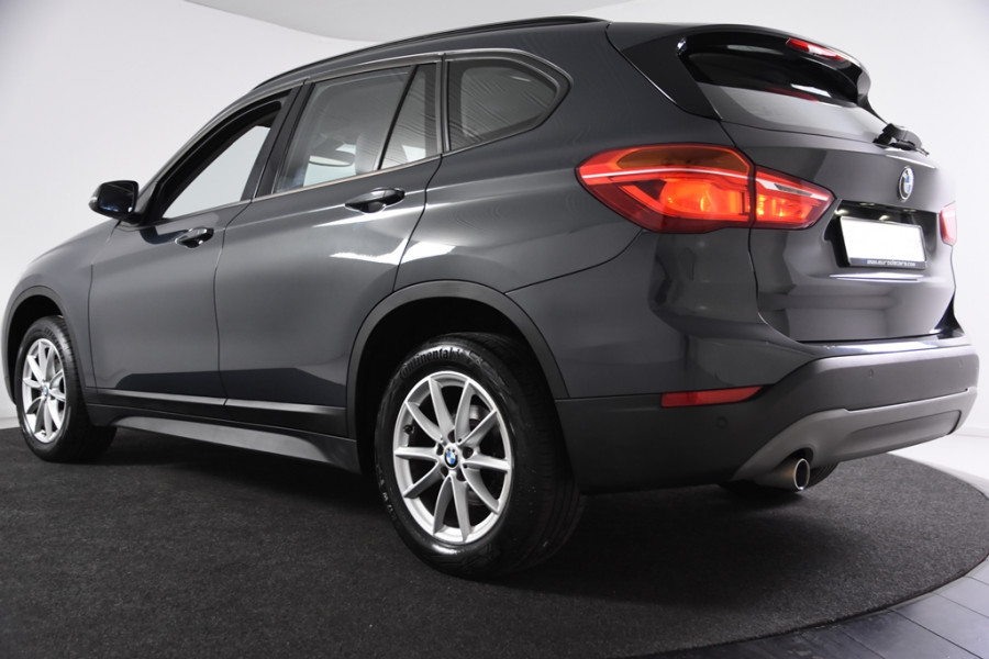 BMW X1 sDrive16d BMW X1 S-drive *Navigatie*Leer*Stoelverwarming*