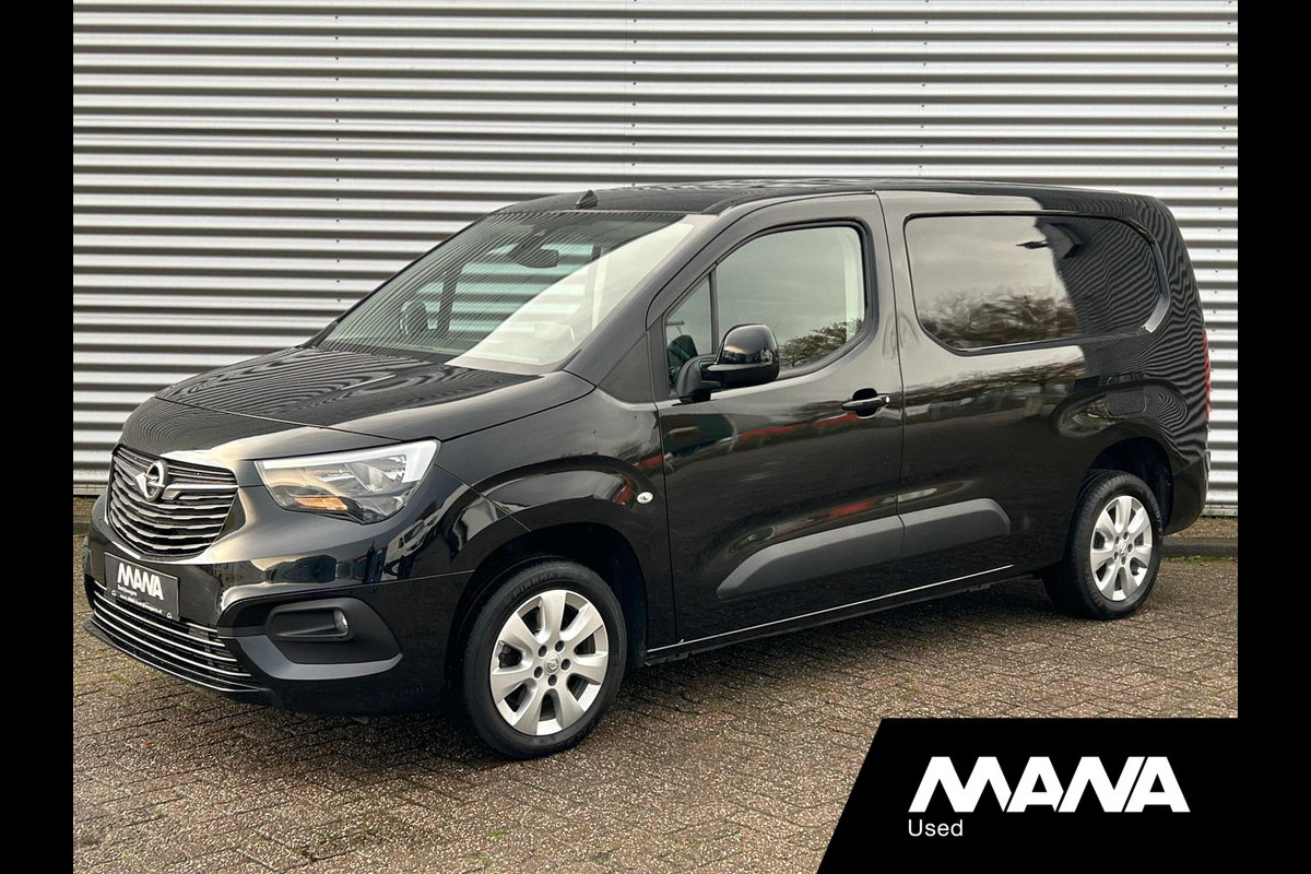 Opel Combo 1.5D 131PK L2H1 Lang Automaat Carplay sensoren Navigatie Leder / verwarmt stuur