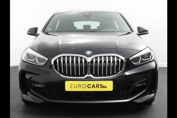 BMW 1-serie 118i | Climate Control | Adeptieve cruise control | Stoelverwarming | LED | Parkeersensoren | M Sport | Apple carplay / Andriod auto