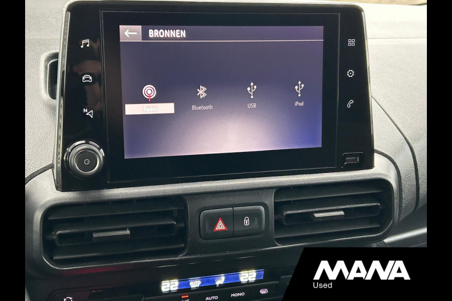 Opel Combo 1.5D 131PK L2H1 Lang Automaat Carplay sensoren Navigatie Leder / verwarmt stuur