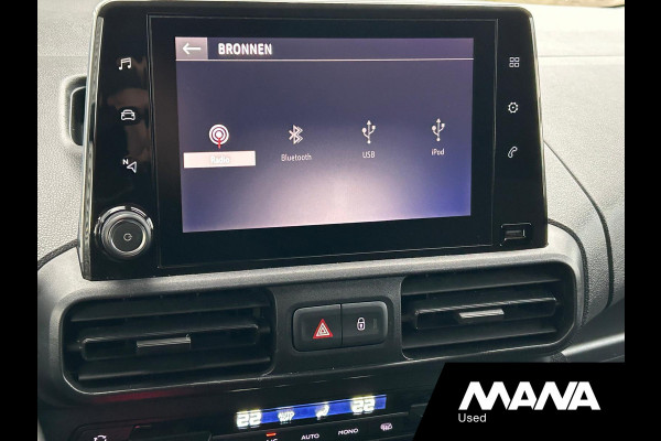 Opel Combo 1.5D 131PK L2H1 Lang Automaat Carplay sensoren Navigatie Leder / verwarmt stuur