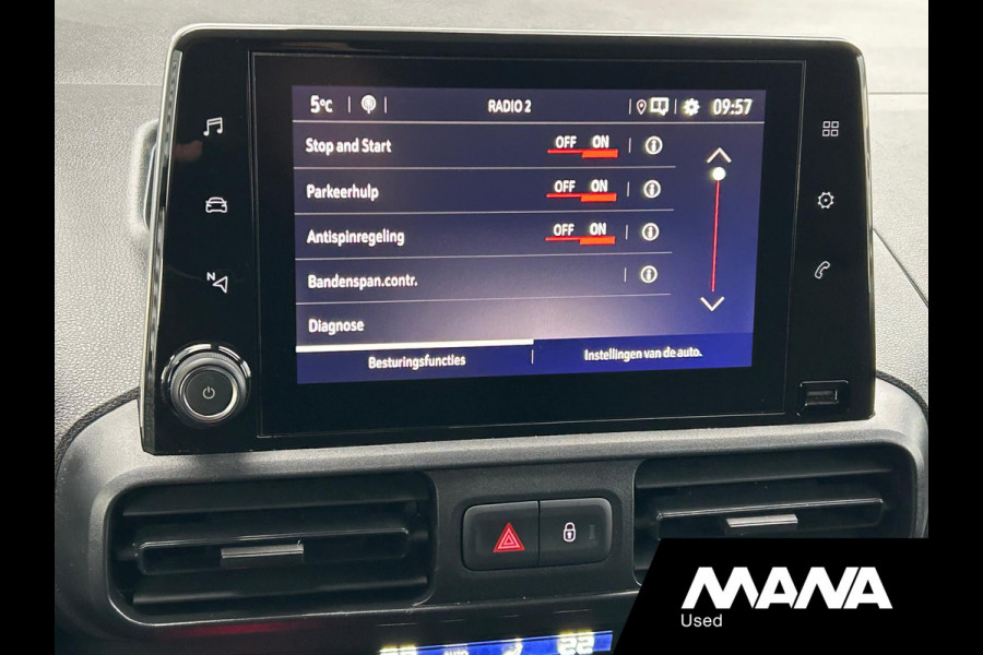 Opel Combo 1.5D 131PK L2H1 Lang Automaat Carplay sensoren Navigatie Leder / verwarmt stuur
