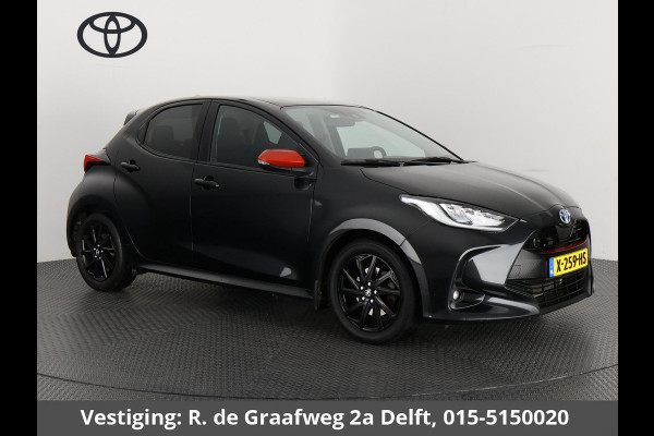 Toyota Yaris 1.5 Hybrid Black Edition | 10 JAAR GARANTIE! | Stoelverwarming | Apple CarPlay & AndroidAUTO | Camera