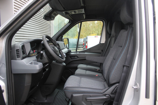 Renault Master T35 2.0 dCi 170pk L2H2 Extra - 2x Schuifdeur - Navigatie - Blind Spot - Camera - Stoelverwarming - Verwarmde voorruit - Rijklaar