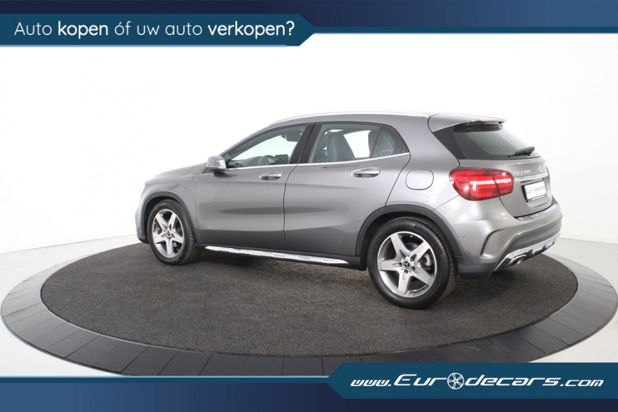 Mercedes-Benz GLA 180 AMG-Line *Navigatie*Leer*Camera*LED*