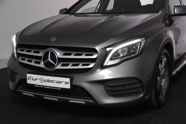 Mercedes-Benz GLA 180 AMG-Line *Navigatie*Leer*Camera*LED*