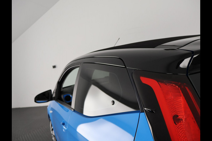 Toyota Aygo 1.0 VVT-i X CABRIOLET BITONE AUTOMAAT BIJNA 2020.AIRCO.CARPLAY NAVIGATIE.GARANTIE TOT 10-2029